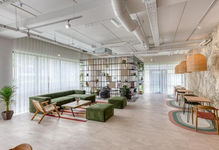 2 and 4 Boulevard Michael Faraday, Serris, Seine-et-Marne