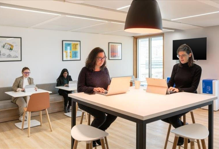 Office accomodations in central Paris