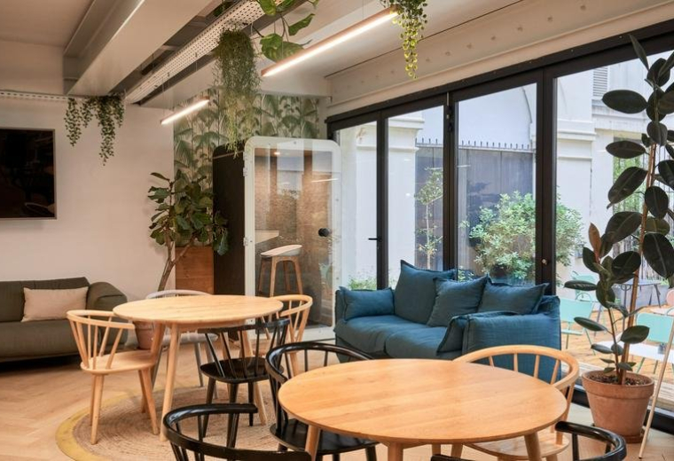 Amsterdam, 75 Rue d’Amsterdam, Paris