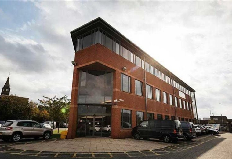 Executive offices to lease in Liverpool