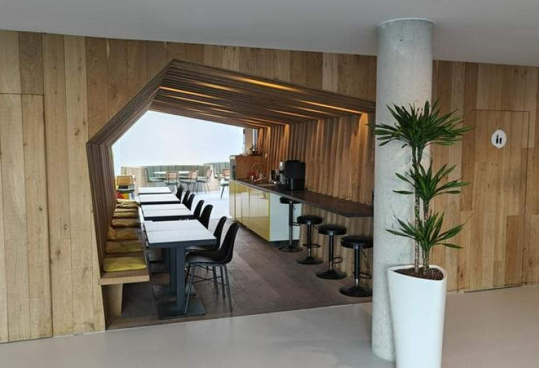 Stationsplein 29, Sint-Niklaas