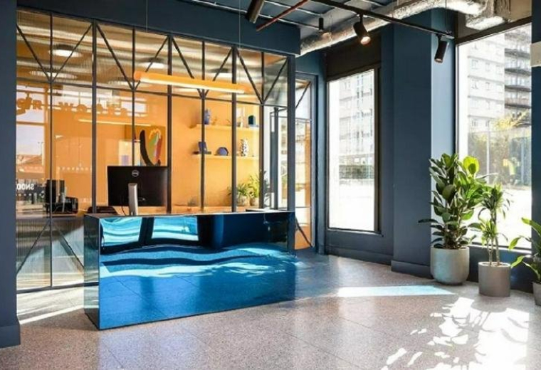 12 Marshgate Lane, London, London Market