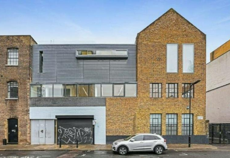 15, Micawber Street, London