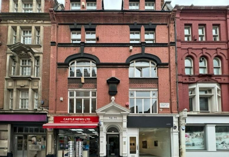 34, Eastcastle Street