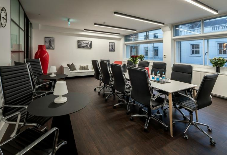 Office accommodations to lease in London