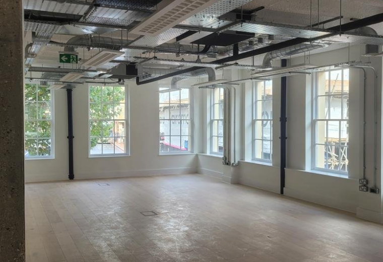 Office suite to lease in Reading