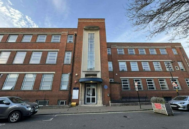 9B, Larcom Street, London