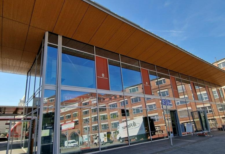 Bahnhofsplatz 2, Rüsselsheim am Main, Rhein-Main