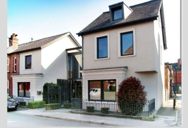 Bath Street, Hale, Altrincham, Greater Manchester