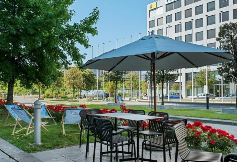 Chemin de blandonnet 8, Vernier, Geneva