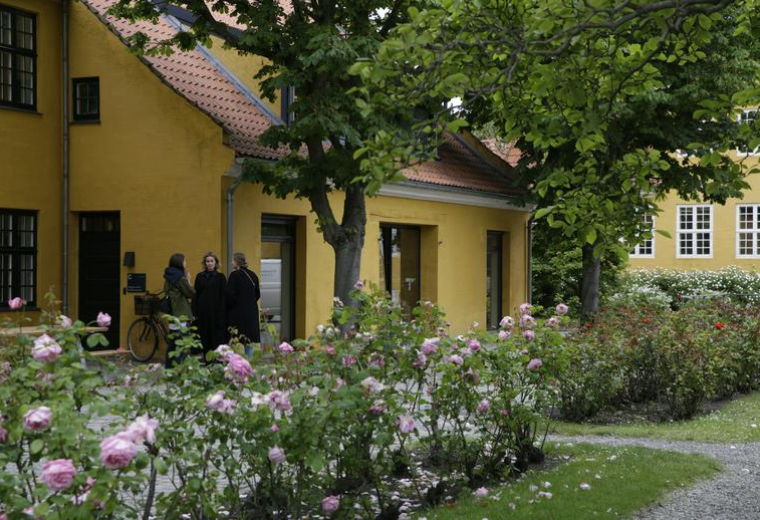 Exterior view of Frederiksholms Kanal 30, København K