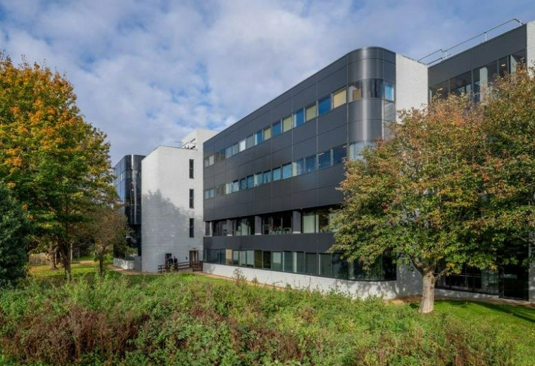 Executive suites in central Havant