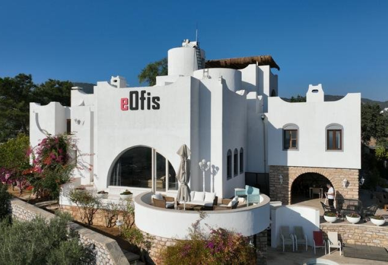 Muğla, Bodrum, Türkkuyusu Mahallesi, Kıbrıs Şehitleri Caddesi, Yüksel Çağlar İş Merkezi