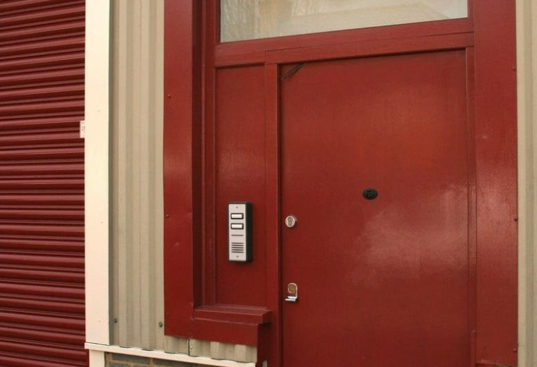 2 Thayers Farm Road, Clock House, Beckenham, South East London