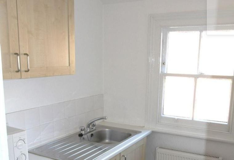 42 Watling Street, Radlett town centre, Hertfordshire