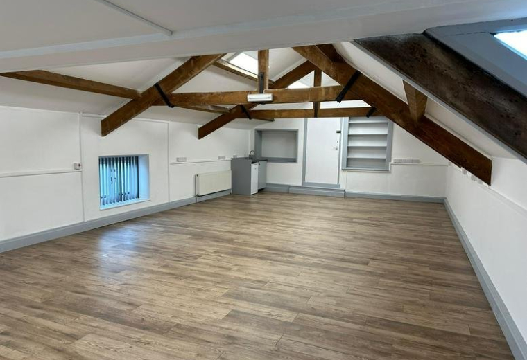 1st Floor, 44 Market Square, Witney, Oxfordshire