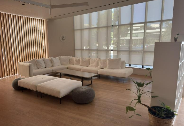 50 Grigoriou Lampraki, Glyfada, Athens