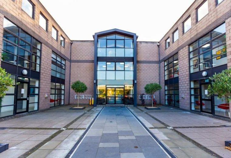 51 Bracken Road, Dublin 18