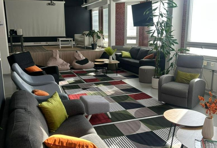 The 56 Lounge, 56 Isokatu, City Centre, Oulu, Finland