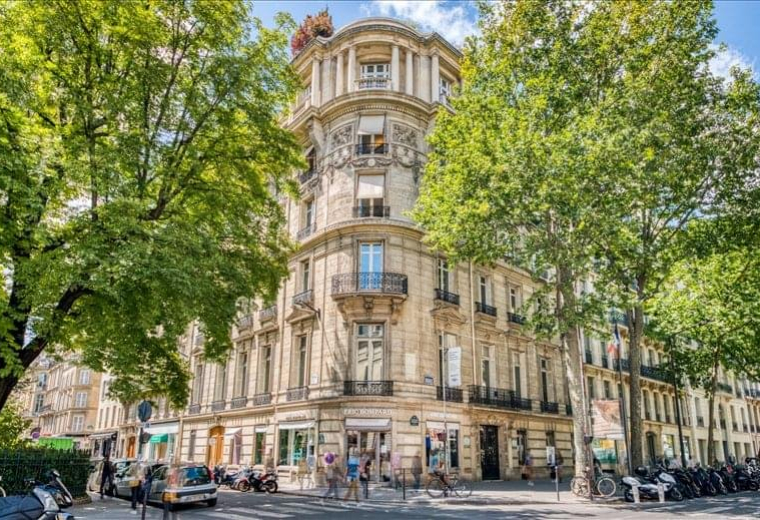 Executive suite to rent in Paris