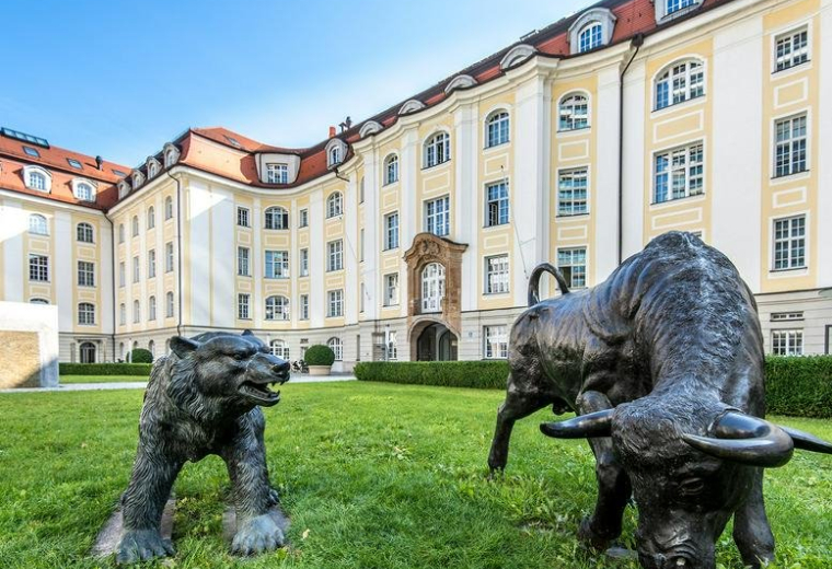 Hopfenstraße 8, Rundfunkplatz 2