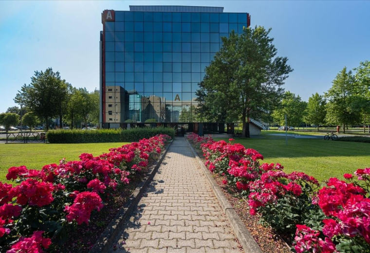 Exterior view of the glass-facade Building A, Stairs 13 (1st Floor) at Milano Fiori.