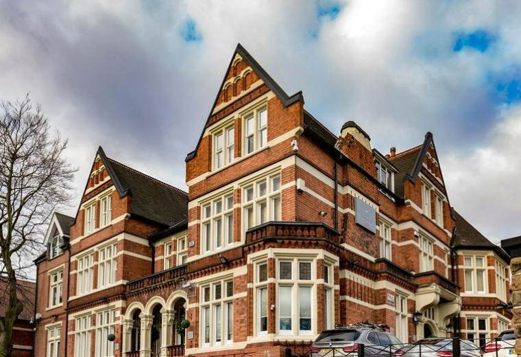 Executive office to lease in Nottingham