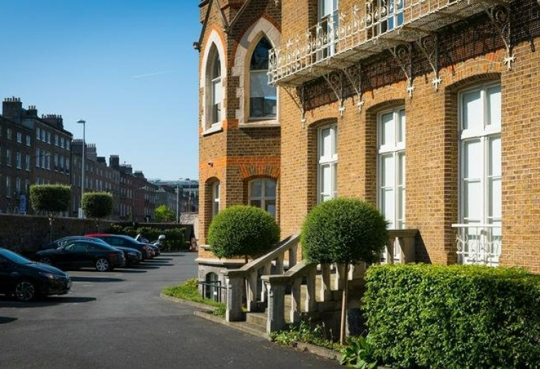 Hamilton House, 28 Fitzwilliam Place, Dublin, Ireland