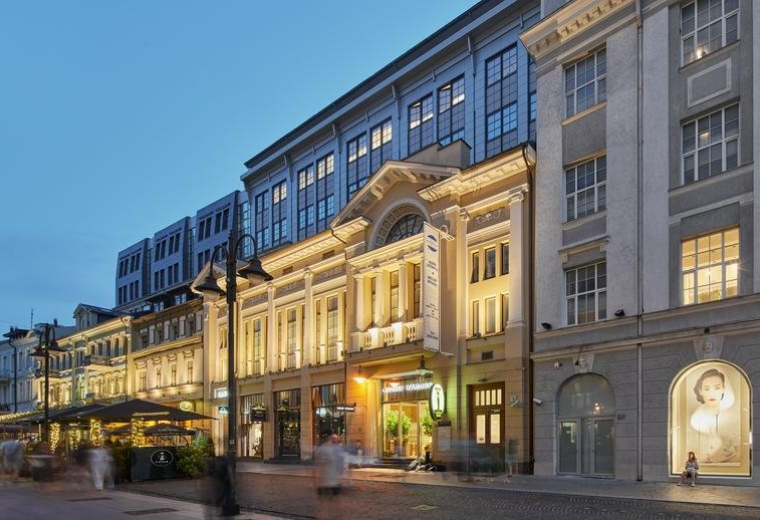 Evening exterior view of the classic facade at Business Centre 2000, Building A.