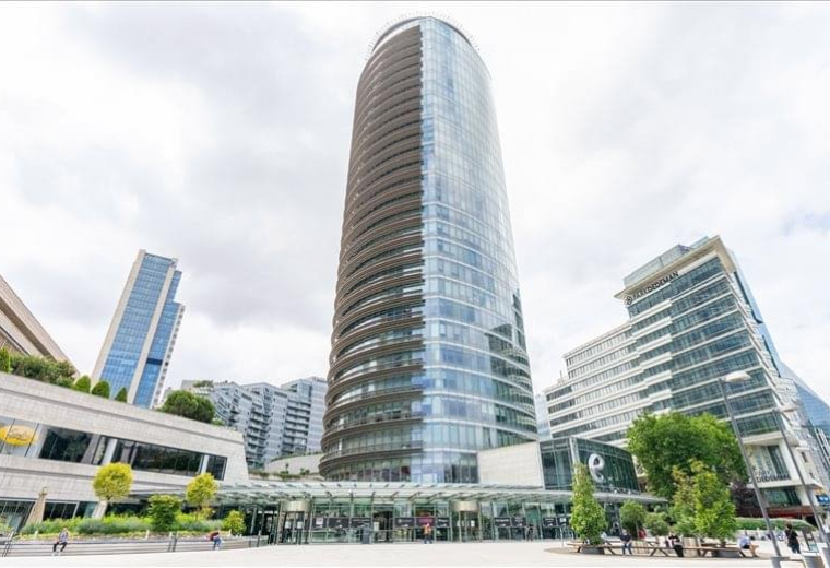 Offices at Kanyon, Buyukdere Cad. No. 185, Levent