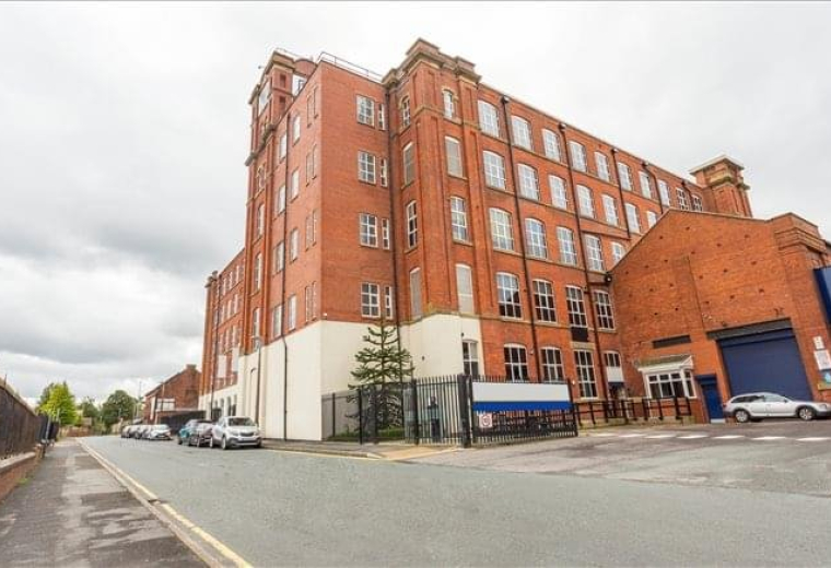 Office accomodations to rent in Manchester