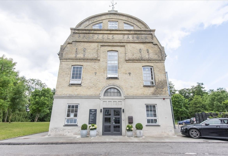 Lyngby Hovedgade 10, Lyngby, Denmark