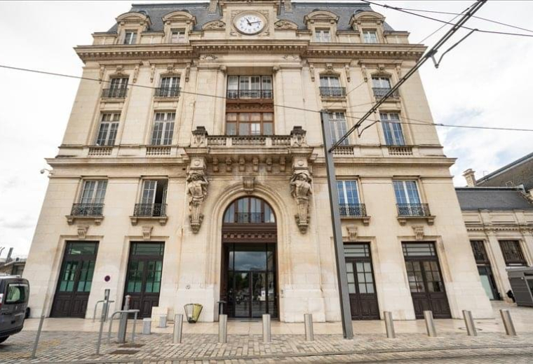 Office suite to lease in Bordeaux