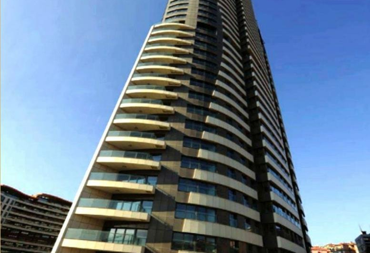 Uskudar, Acıbadem Mah, Çeçen Sok, Akasya Evleri Sitesi, A blok, Kat: 26, Dr: 150, Istanbul