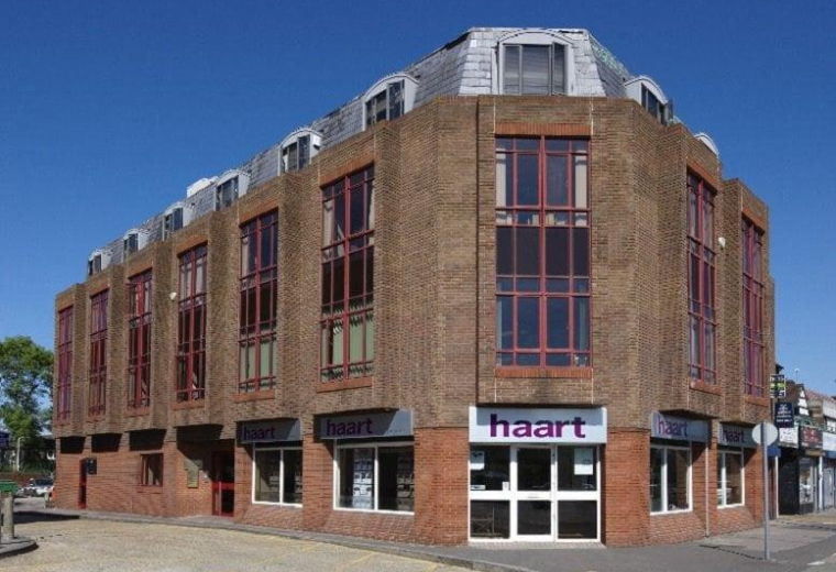 Serviced office in Hayes