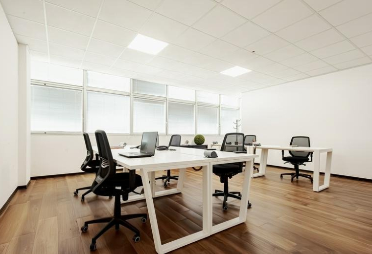 Exterior view of Via Lorenzo Valla 16