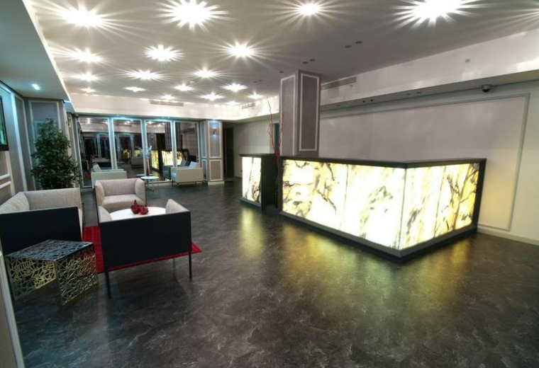 Exterior image of Yapi Kredi Plaza, Buyukdere Avenue, Besiktas, Block C, 17th Floor