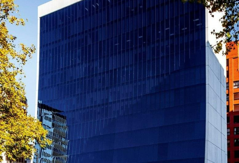 Exterior view of the glass-facade Príncipe de Vergara, 132, Floor 3, 9 & 12, Madrid building.