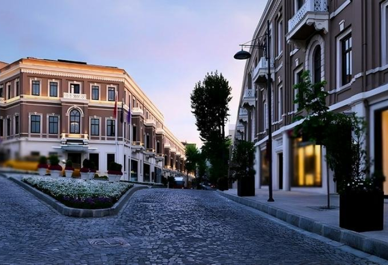 Sinan Paşa Mah. Akaretler Sıraevler (Rowhouses), Şair Nedim Caddesi, E2/4, Istanbul