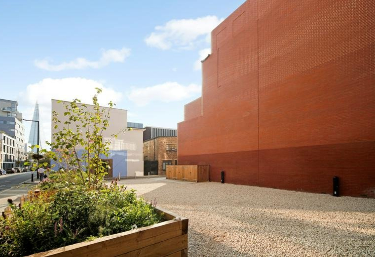 The Embassy Tea House, 195-205 Union Street, Southwark