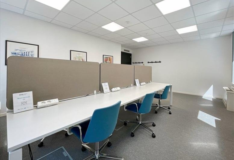 Via Giovanni Porzio, 4, Isola B2, Naples