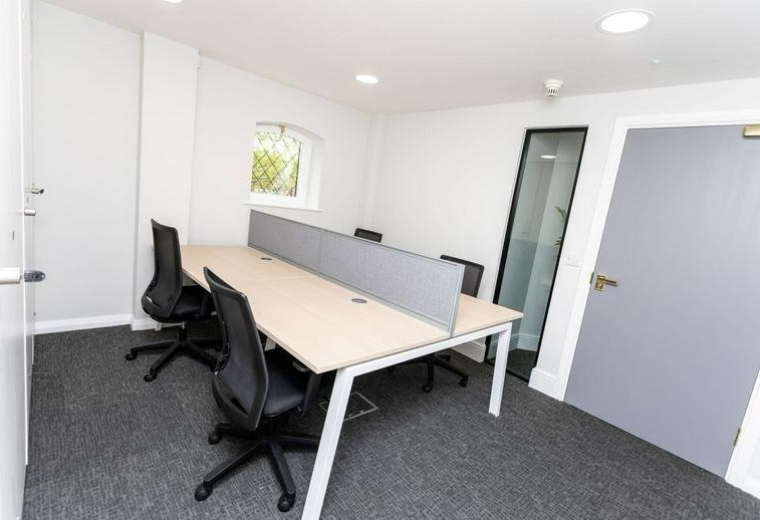 Executive office to let in Warrington