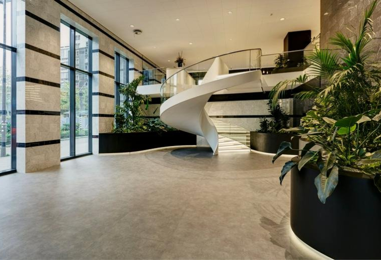 Exterior view of Weena 335