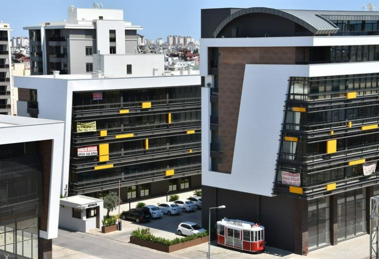 Yenigün Mahallesi Mevlana Caddesi, Midtown Plaza, No: 54 B Blok 5. Kat, No: 26, Antalya