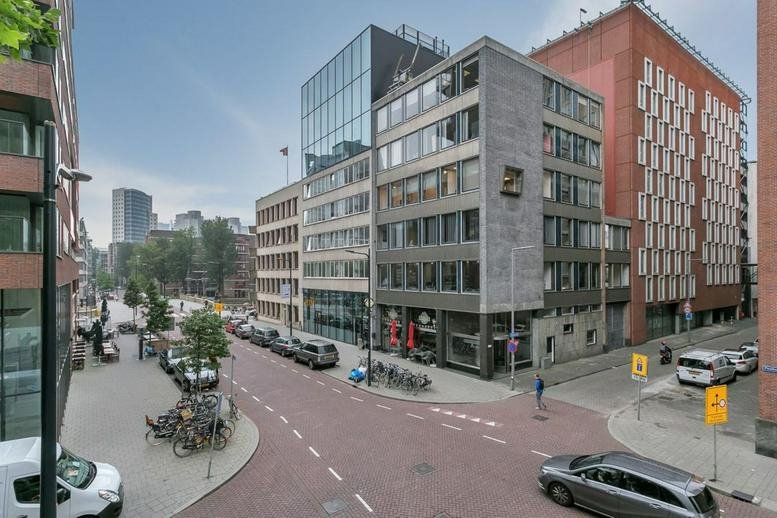 Exterior view of the multi-story office building at Posthoornstraat 17, Rotterdam, South Holland.