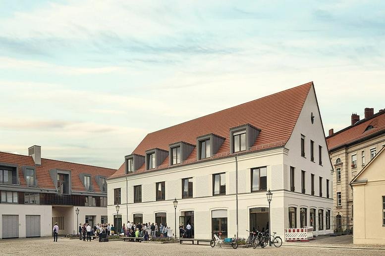 Exterior view of the historic building at Am Neuen Markt 9 in Potsdam's old town.