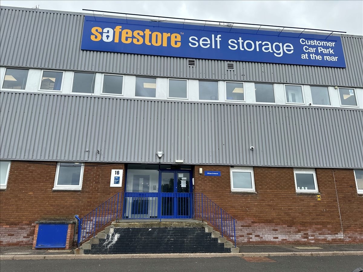 Exterior view of the industrial-style Safestore Self Storage building at Unit 16, 30 Bankhead Drive.