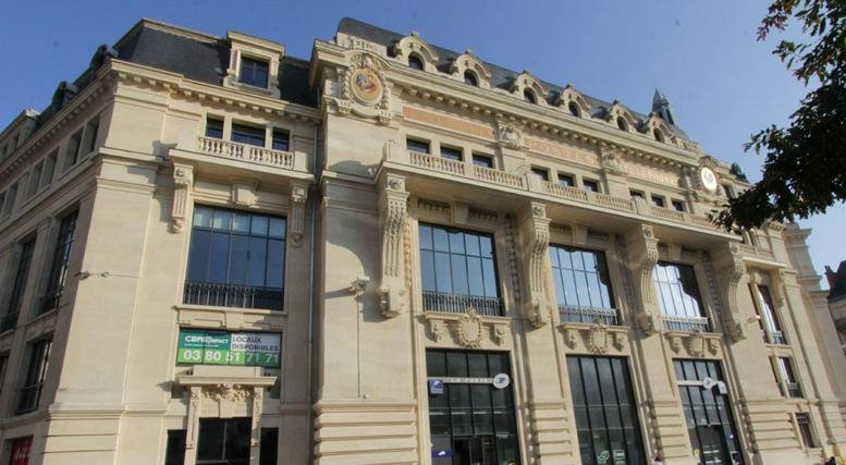 Exterior view of the historic stone facade at 15 boulevard de Brosse, Dijon, Cote-dOr.