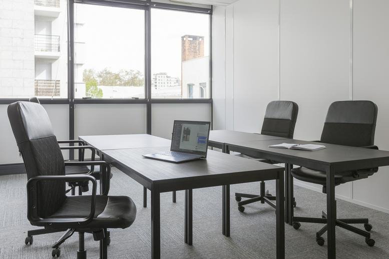 Professional three-person office suite at 20, Rue Lortet, Lyon, France.