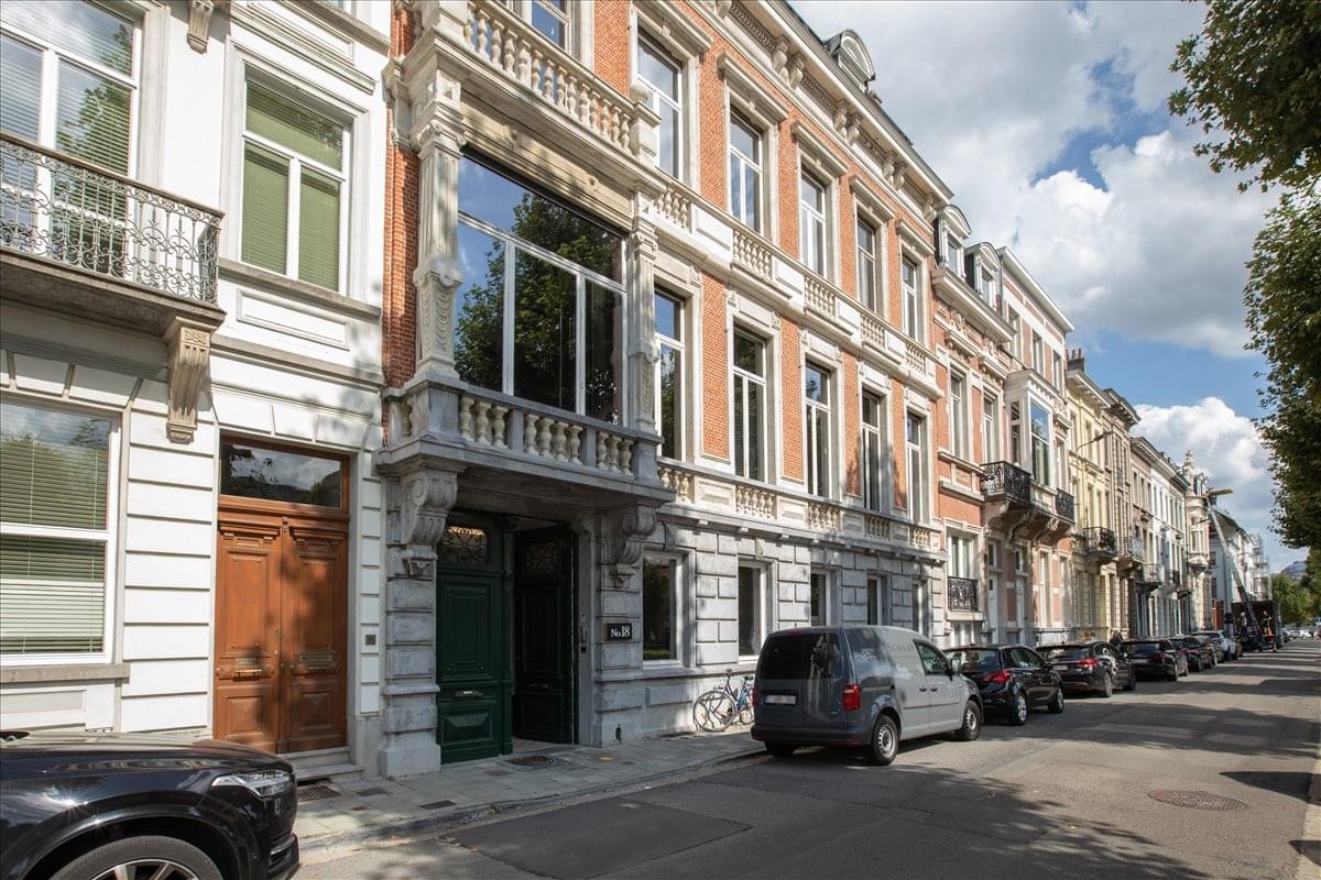 Exterior view of the historic brick and stone building at Coupure Rechts 88, Ghent.
